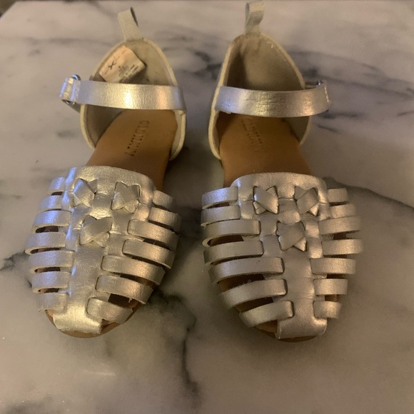 Old Navy Silver Huarache Toddler Shoes - Picture 3 of 5